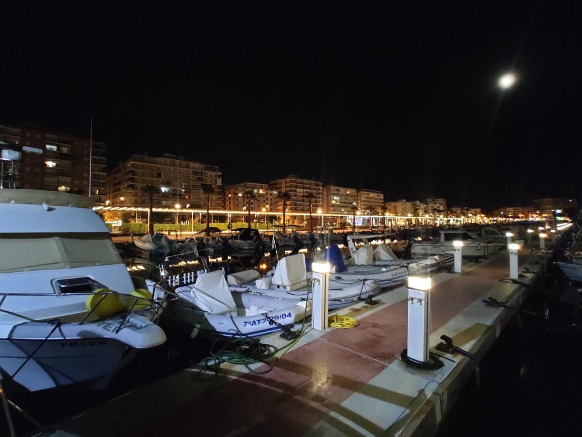 Appartamento Beautiful Flat With Sea View And Sound Of The Surf Santa Pola Esterno foto